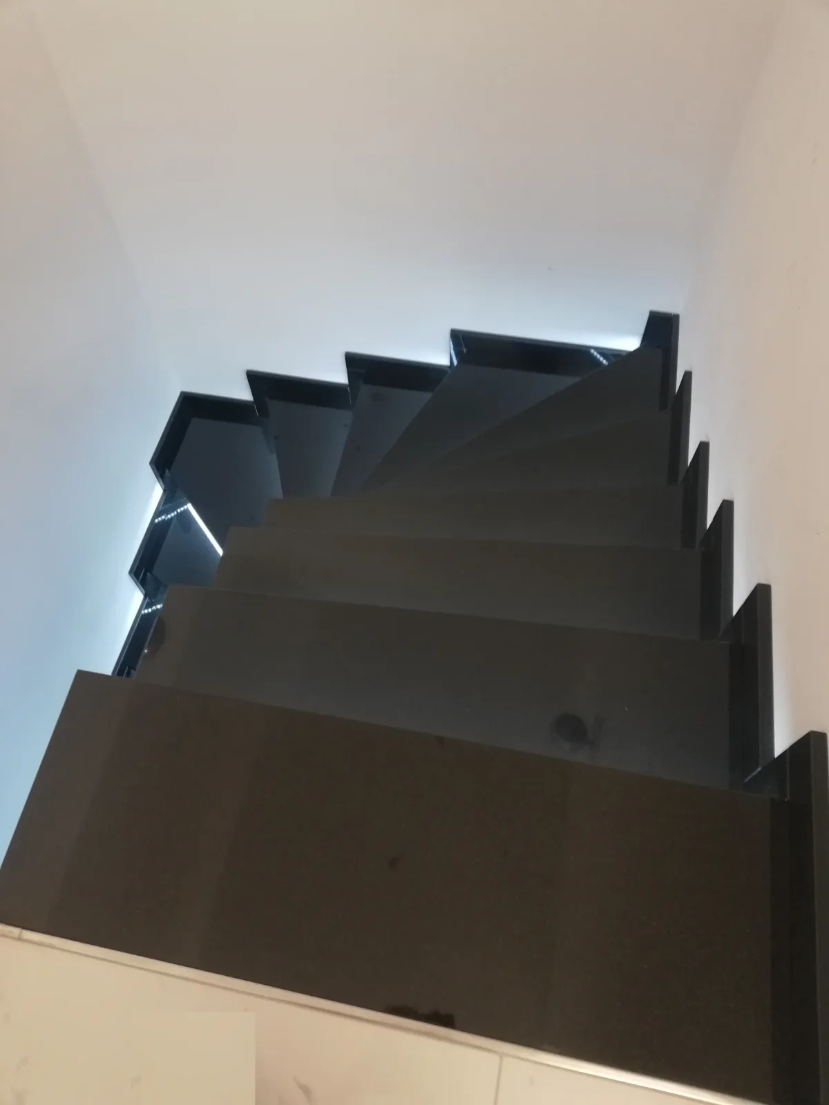 Schody granitowe wewnętrzne