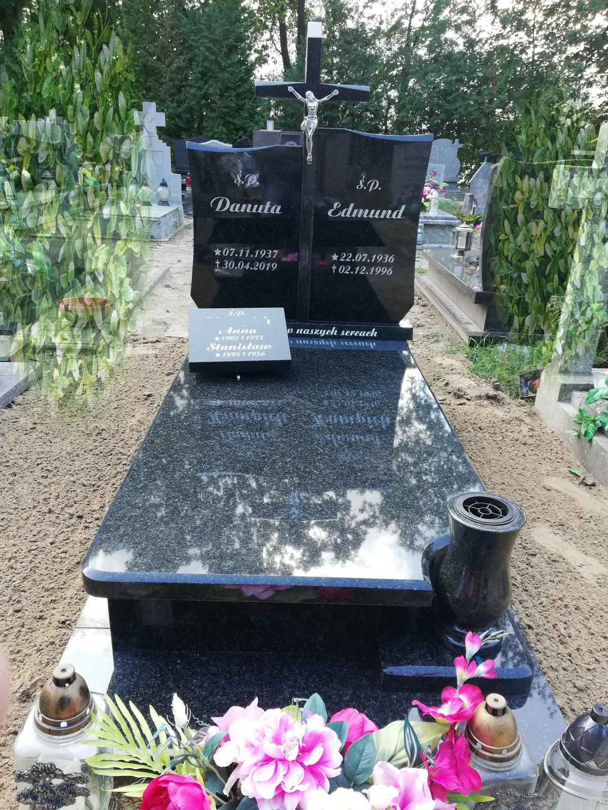 Nagrobek pojedynczy dla dwóch osób